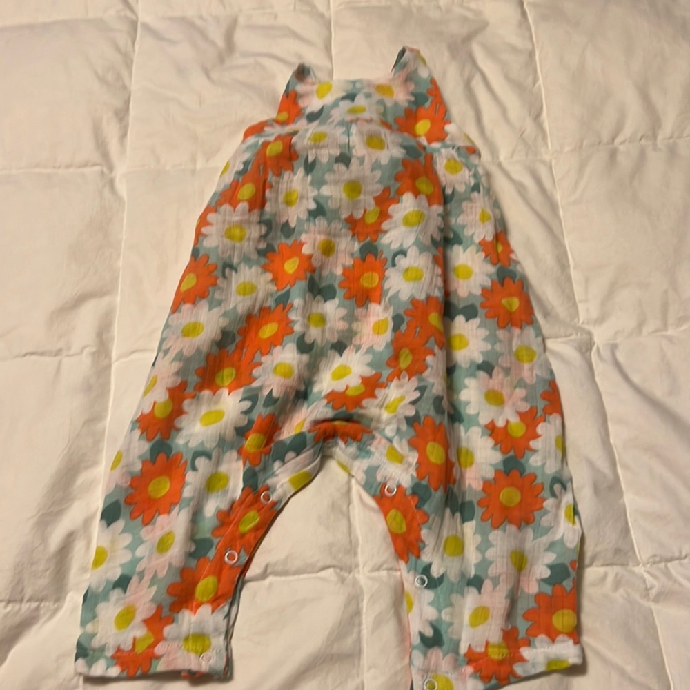 Angel Dear baby sleeveless Jumper NWT. Size 6/12 months girls.